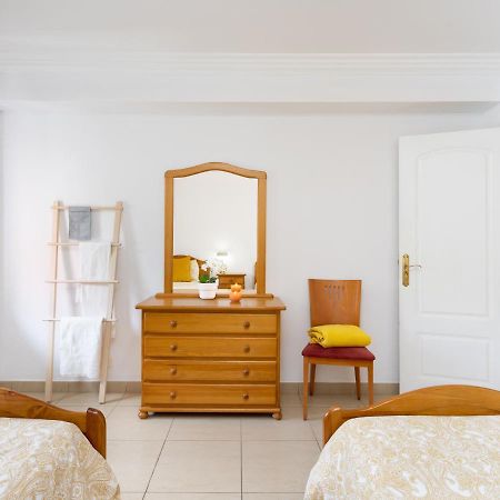 Live Los Cristianos Los Playeros Close To The Beach 아로나 외부 사진