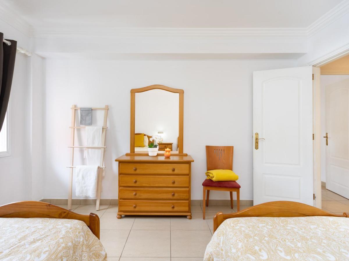 Live Los Cristianos Los Playeros Close To The Beach 아로나 외부 사진