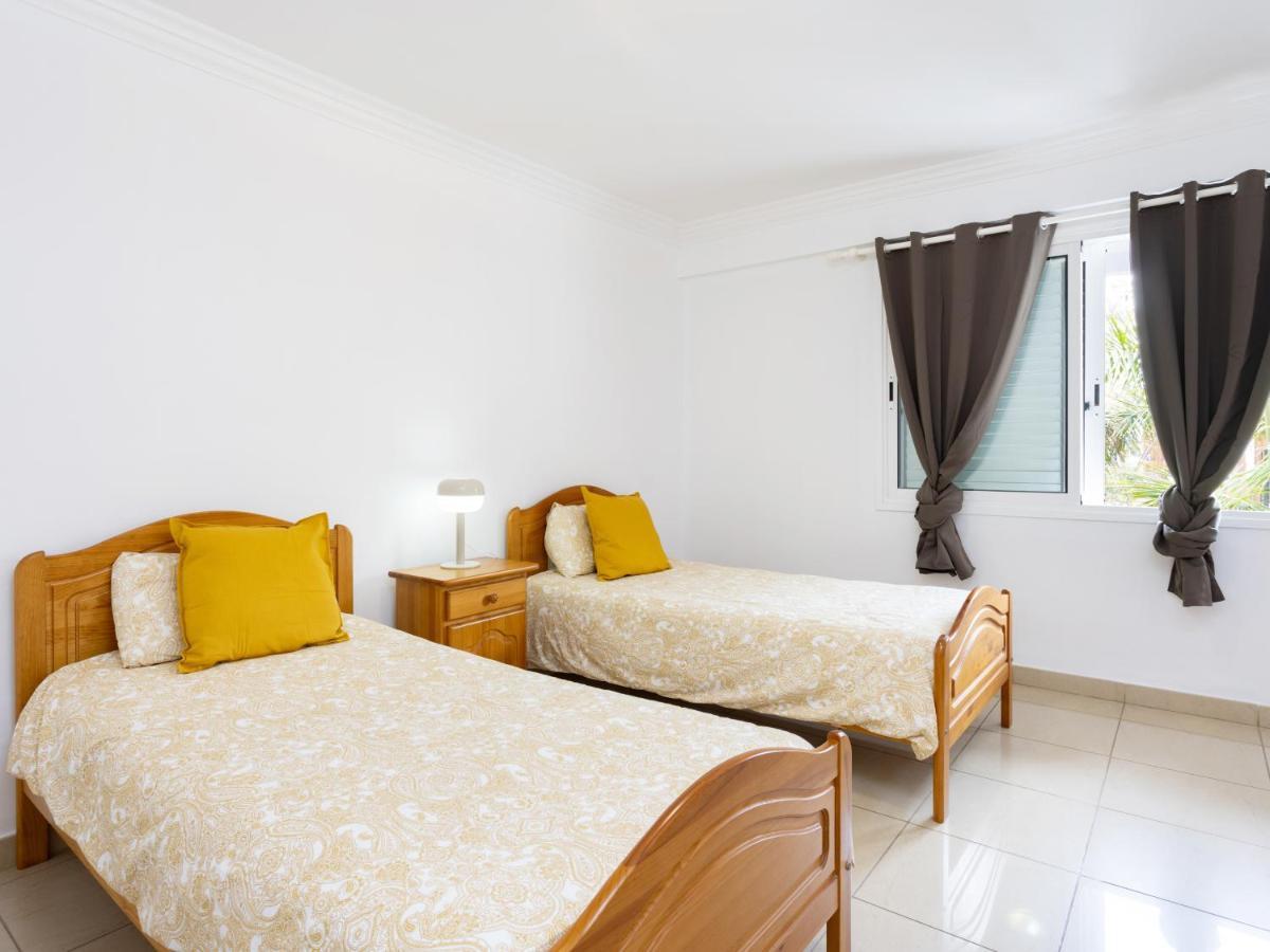 Live Los Cristianos Los Playeros Close To The Beach 아로나 외부 사진